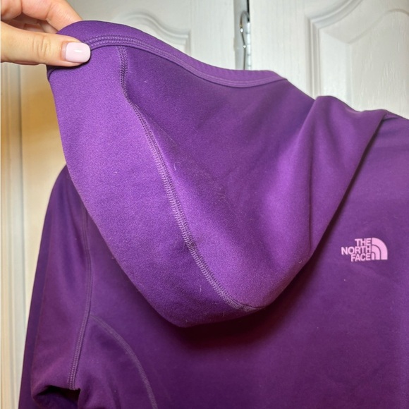 The North Face - Outdoor Athletic Women's  Purple Cozy Warm Hoodie in Size L - Picture 4 of 7